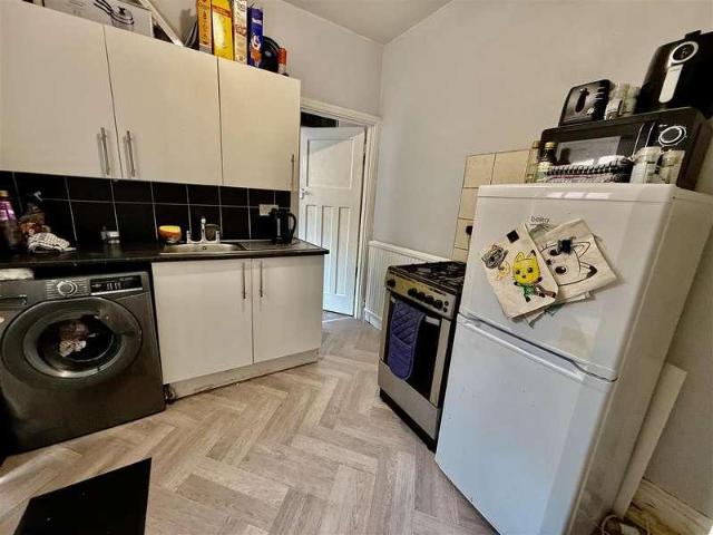 Flat for sale in Bensham, Tyne And Wear
