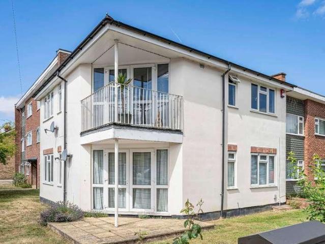 Flat for sale in Knowle Green, Lower Halliford