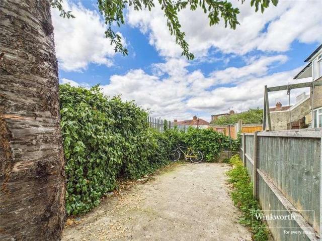 Flat for sale in Greater London