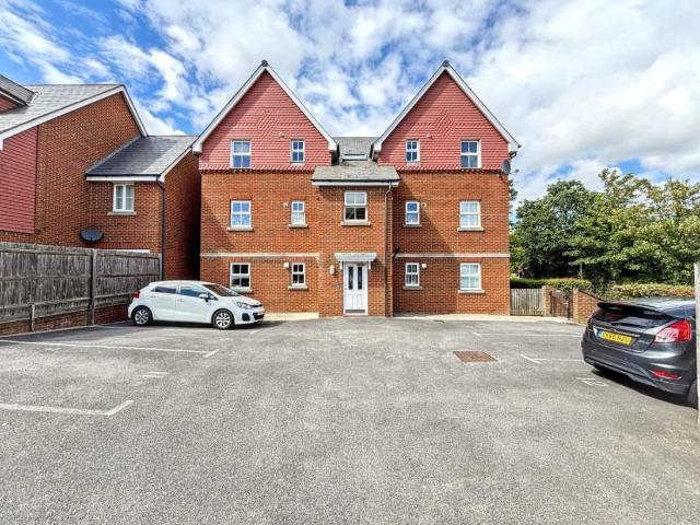 Flat for sale in Old Town, Heathlands
