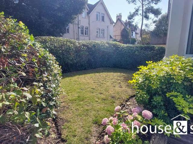 Flat for sale in West Cliff, Bournemouth