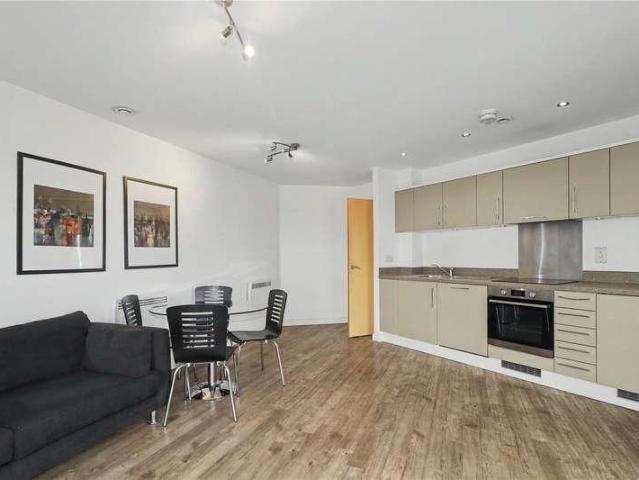 Flat for sale in Horsell, Woking