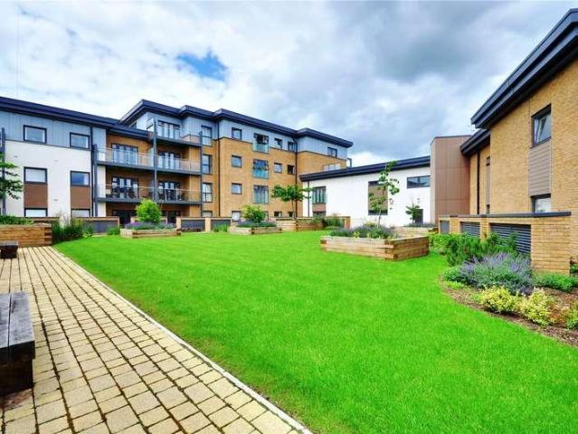 Flat for sale in West Drayton, Greater London