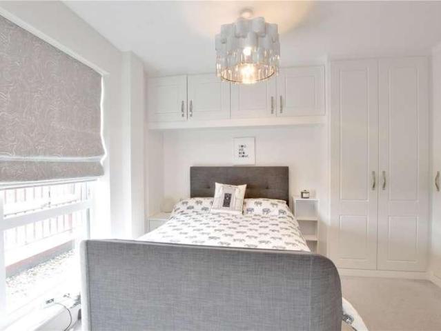 Flat for sale in Greenwich Town Centre, Greater London