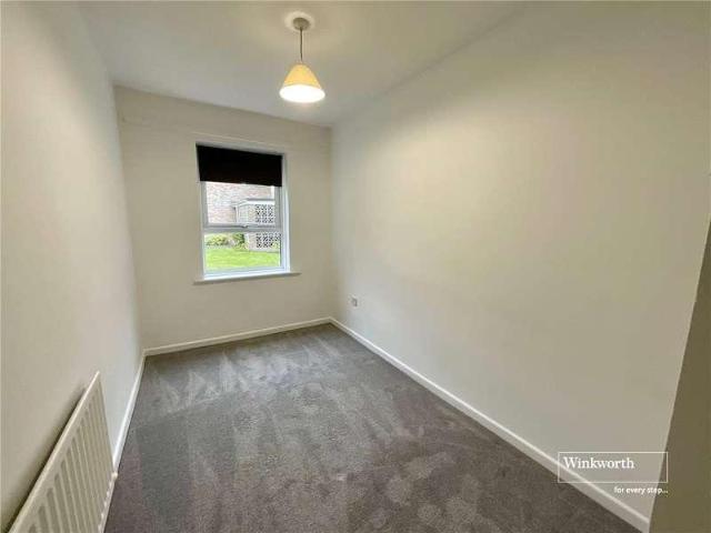 Flat for sale in Highcliffe