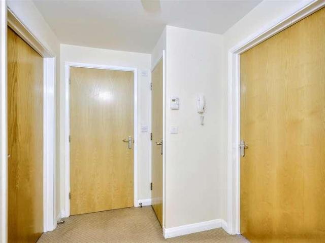 Flat for sale in Derby, Draycott