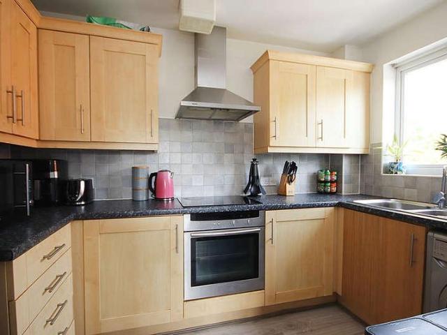 Flat for sale in Horsham, West Sussex