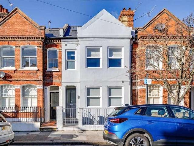 Flat for sale in Fulham, Sands End