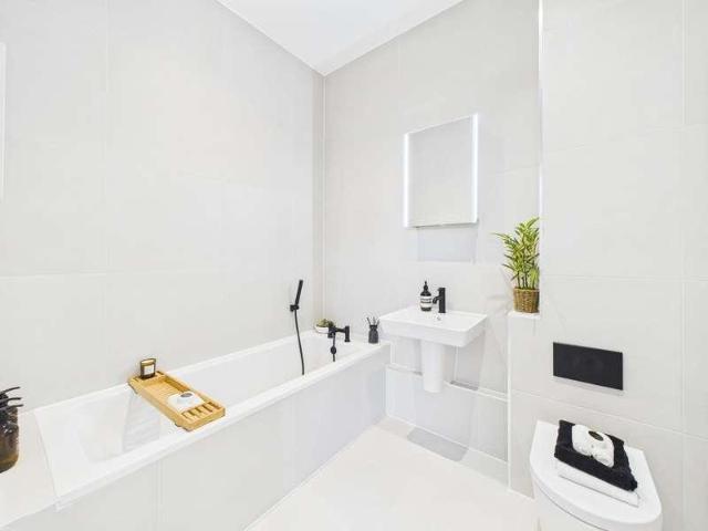 Flat for sale in Upton, Acol