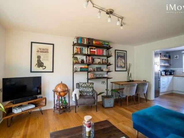 Flat for sale in Greater London
