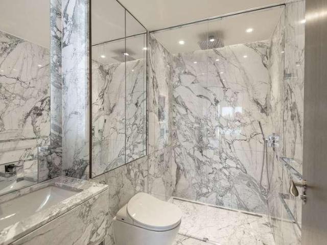 Flat for sale in Hammersmith, Greater London
