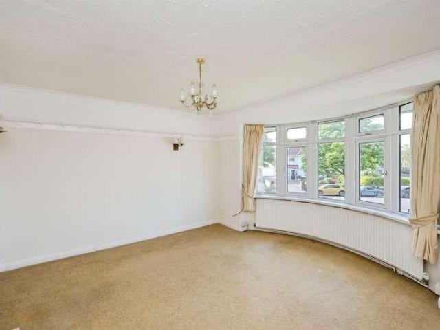 Flat for sale in Dunvant, Wales