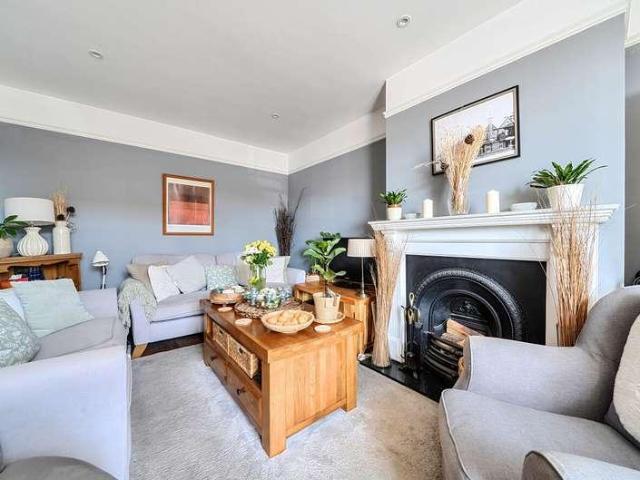 Flat for sale in Roselands, Eastbourne