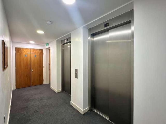 Flat for sale in Calderstones
