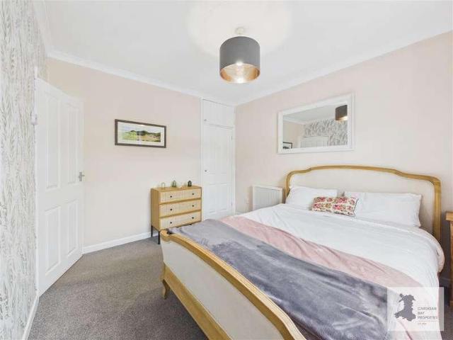 Flat for sale in St Dogmaels, Wales