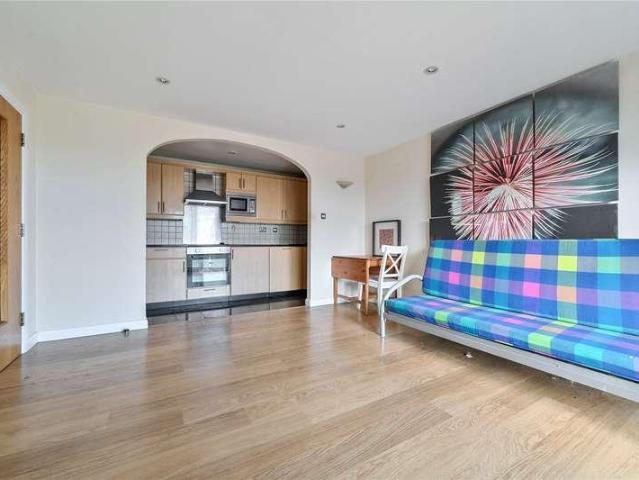 Flat for sale in Greater London