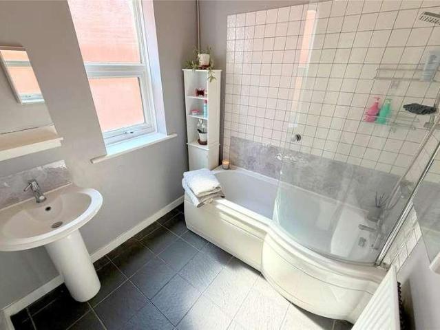 Flat for sale in Whitley Bay, North Tyneside