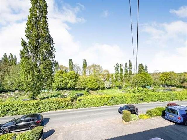 Flat for sale in Five Acres, Hertfordshire