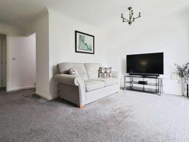 Flat for sale in Barry Island, Barry
