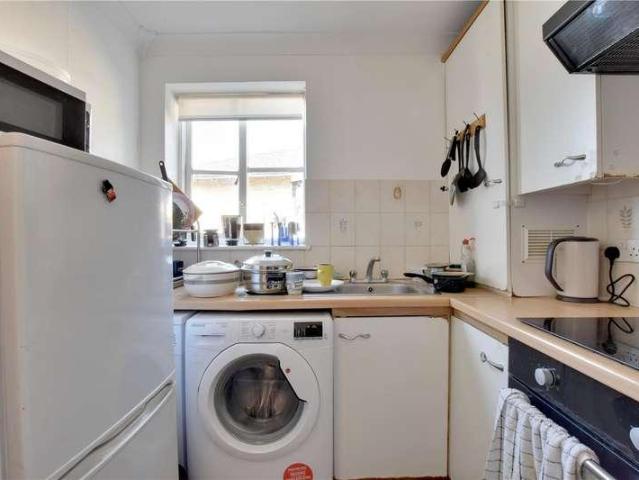 Flat for sale in London Borough of Lewisham, Greater London