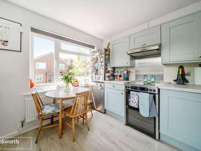 Flat for sale in Buckskin, Priest Down