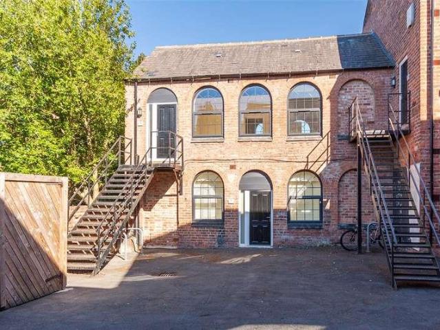 Flat for sale in Caldermill, East Midlands