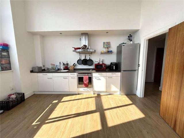 Flat for sale in Phippsville, Northampton