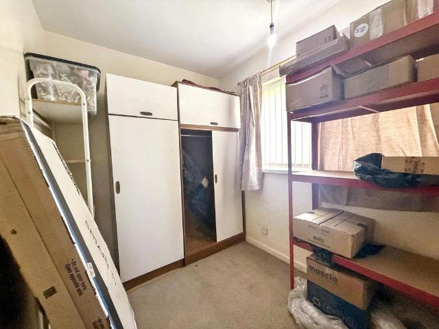 Flat for sale in Oxclose, Washington