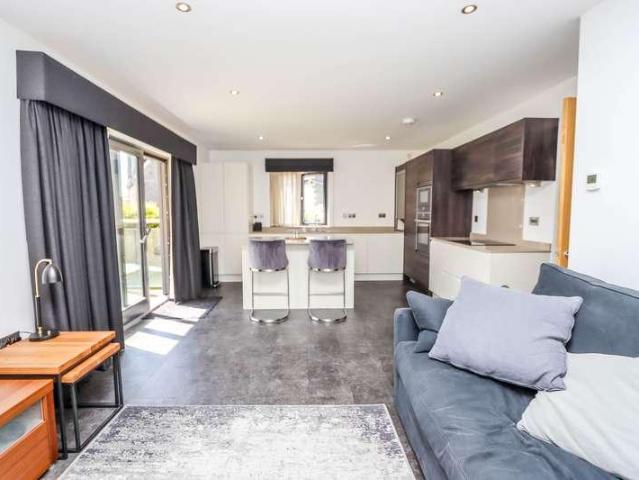 Flat for sale in Clevedon, North Somerset