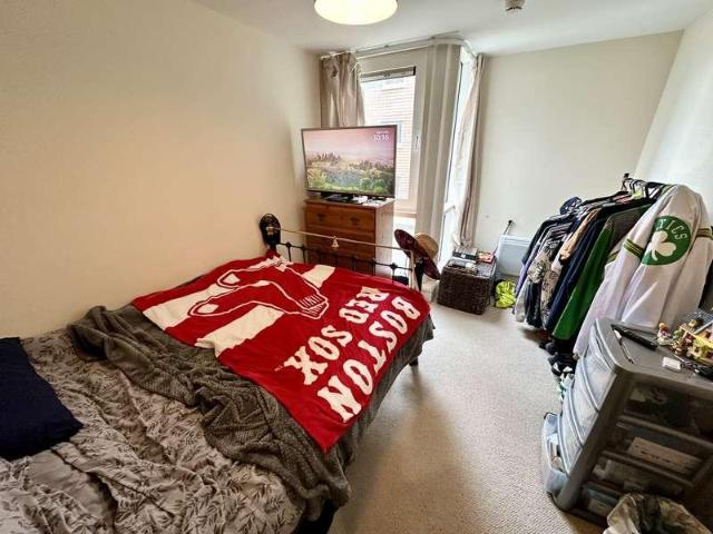 Flat for sale in Key Street, Suffolk