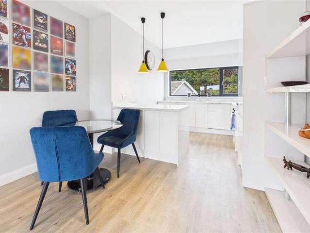 Flat for sale in Thatcham, West Berkshire