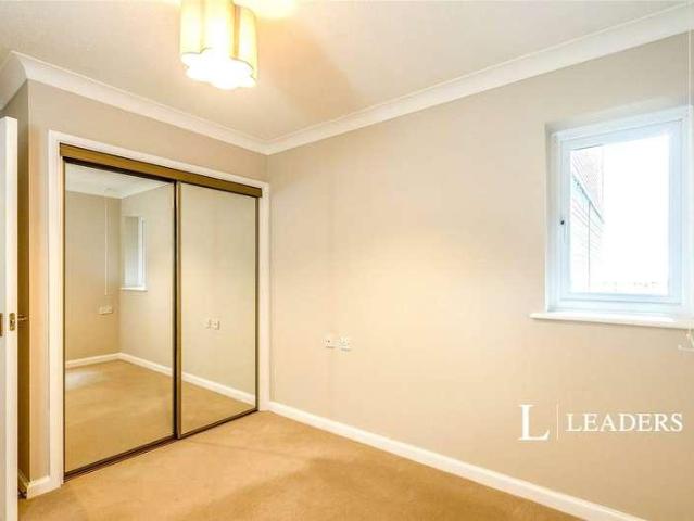 Flat for sale in Ancton, Arun