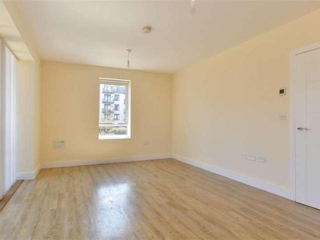 Flat for sale in Brompton, Gillingham