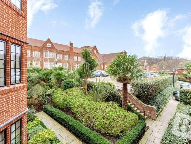 Flat for sale in The Galleries, Navestock Side