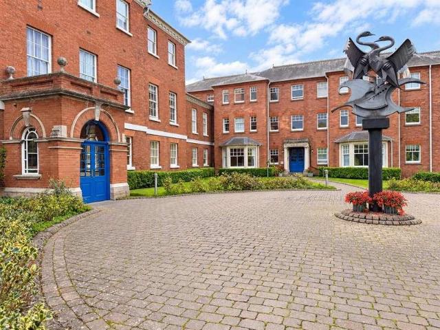 Flat for sale in Portfields, Hereford