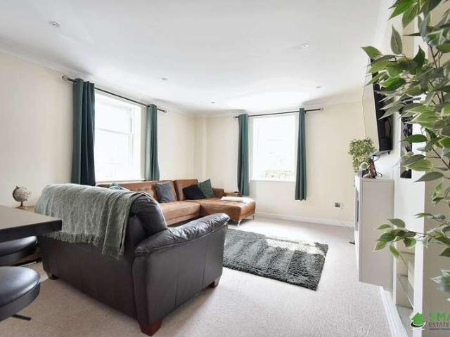 Flat for sale in Watergate, Devon