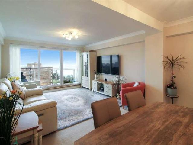 Flat for sale in Alton Barnes, Essex