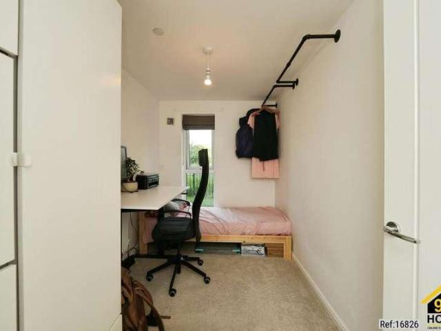 Flat for sale in Emersons Green, South Gloucestershire