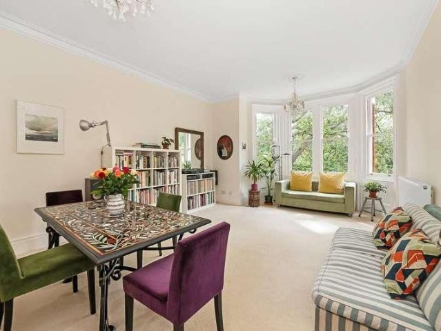 Flat for sale in Crystal Palace, Greater London