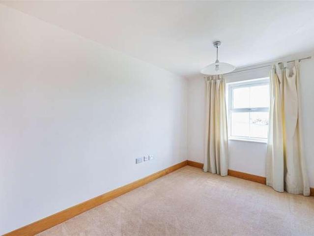 Flat for sale in Royal Borough of Kingston upon Thames, Greater London