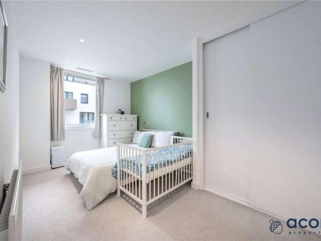 Flat for sale in Kingsbury, Greater London