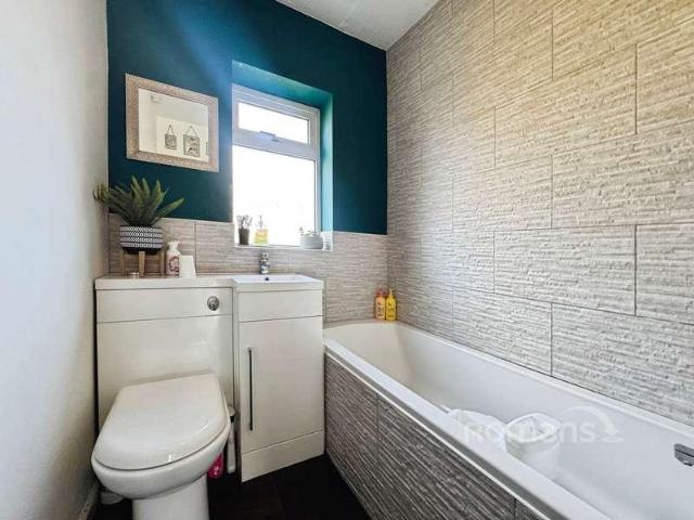 Flat for sale in Farnborough, Hampshire
