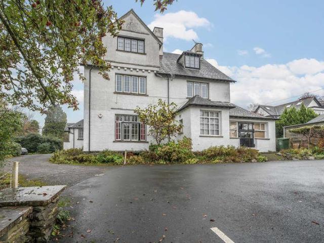 Flat for sale in Bowness-on-windermere