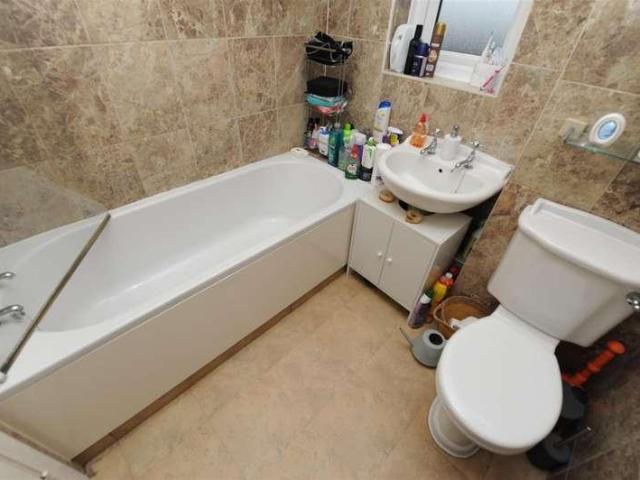 Flat for sale in West Yorkshire