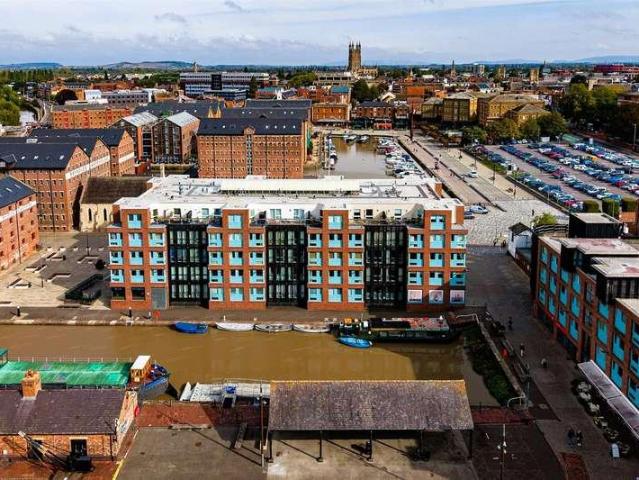 Flat for sale in Linden, Gloucester