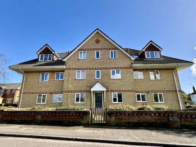 Flat for sale in Hamworthy, Poole