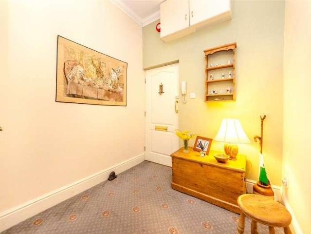 Flat for sale in Llandudno, Wales