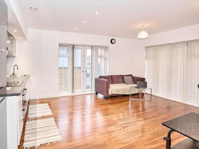 Flat for sale in West Drayton, West Drayton