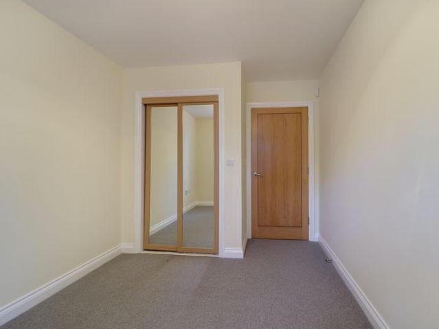 Flat for sale in Sunningdale