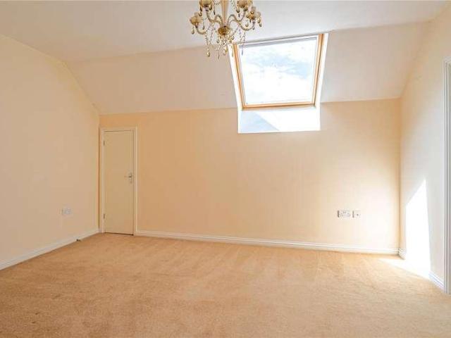 Flat for sale in Pouchen End, Hertfordshire